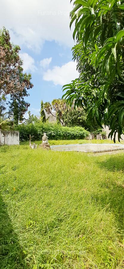 3 Bed Villa with En Suite at Malindi - 4