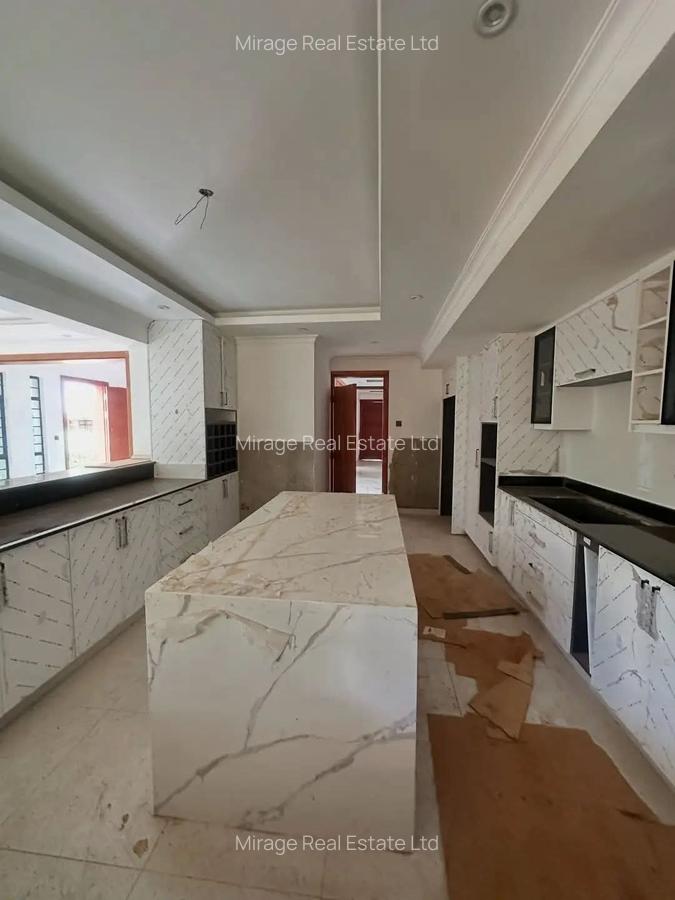 5 Bed House with En Suite in Karen - 3