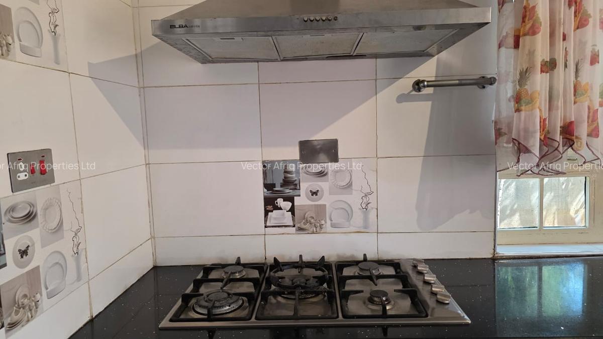 5 Bed Townhouse with En Suite in Kitengela - 8
