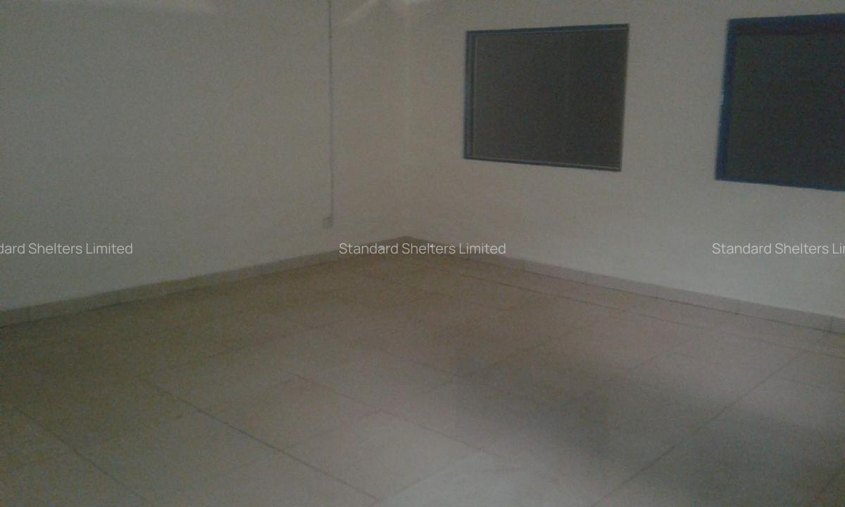 6,950 ft² Warehouse with Service Charge Included in Industrial Area - 14