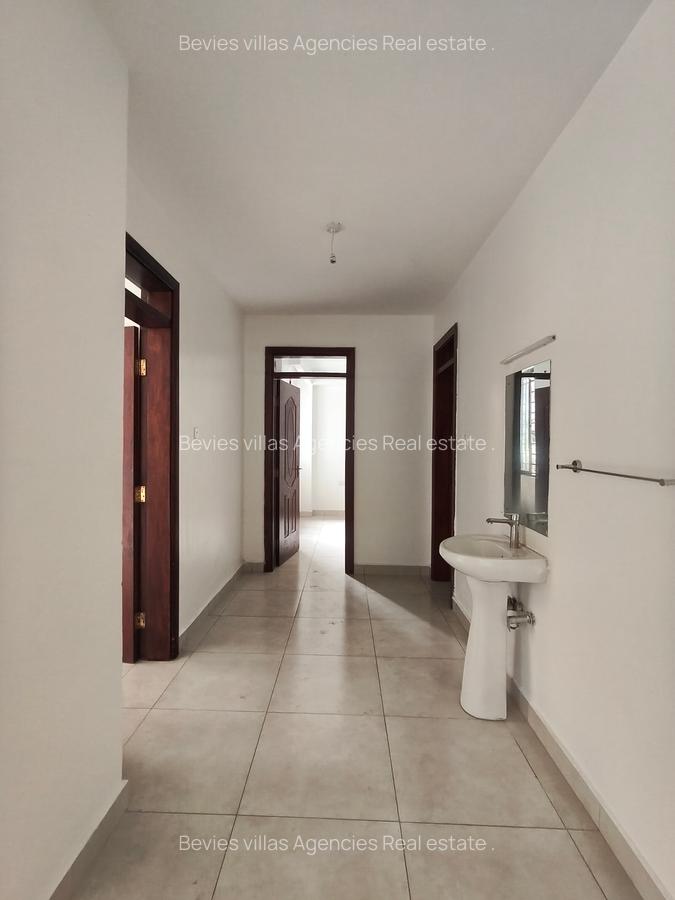 2 Bed Apartment with En Suite at Parklands - 5