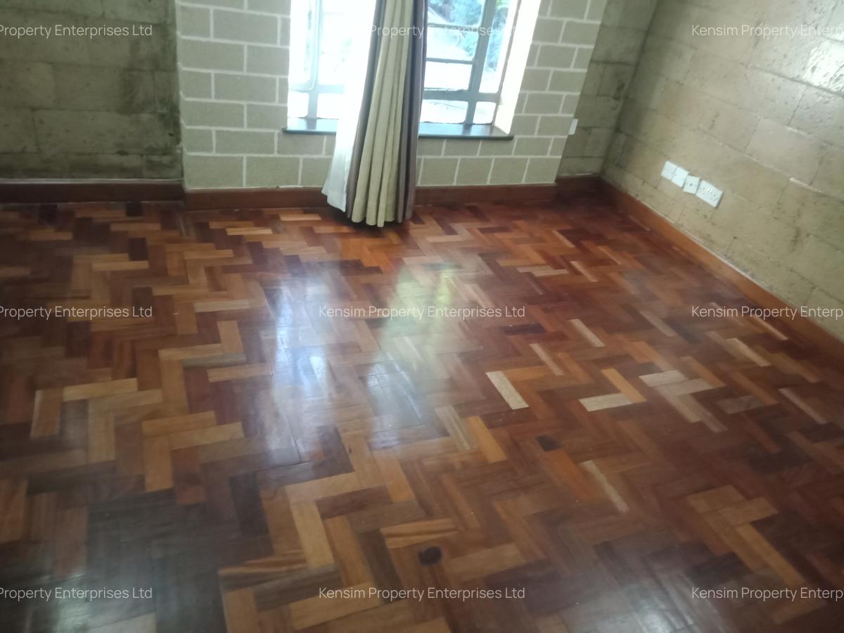 5 Bed Townhouse with En Suite in Kitisuru - 9