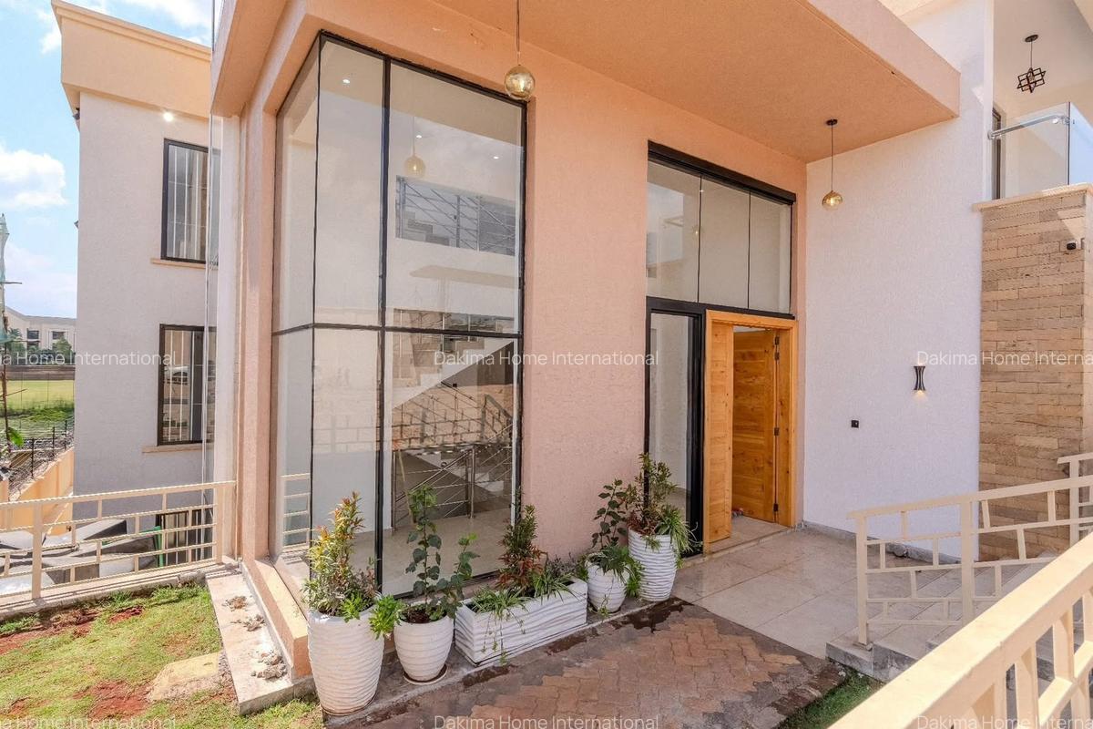 2 Bed Apartment with En Suite in Runda - 3