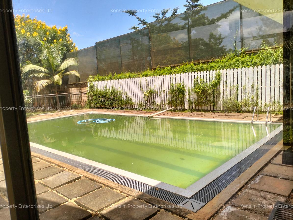 4 Bed Townhouse with En Suite in Runda - 12