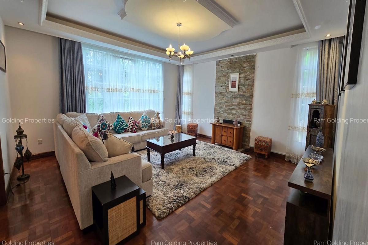 4 Bed House with En Suite in Runda - 4