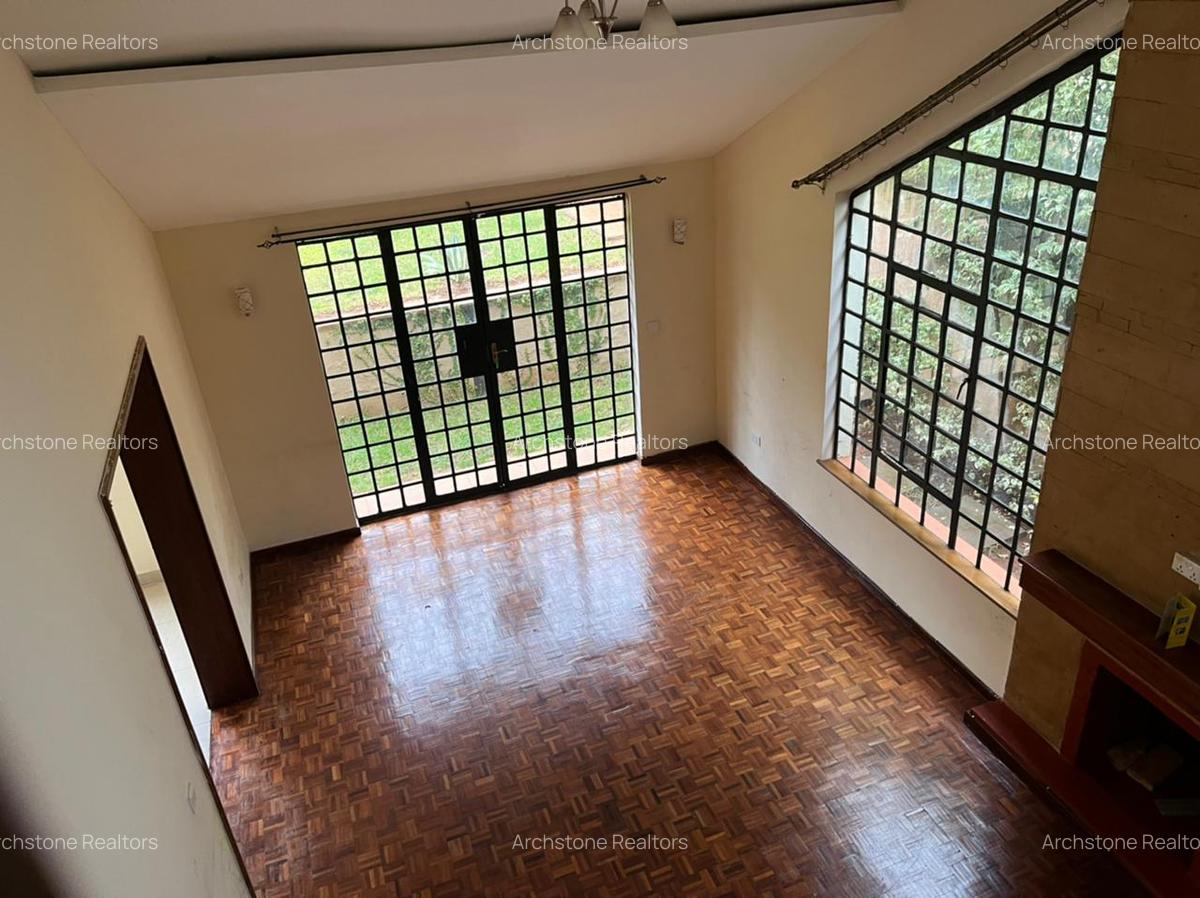 4 Bed Townhouse with En Suite in Kitisuru - 11