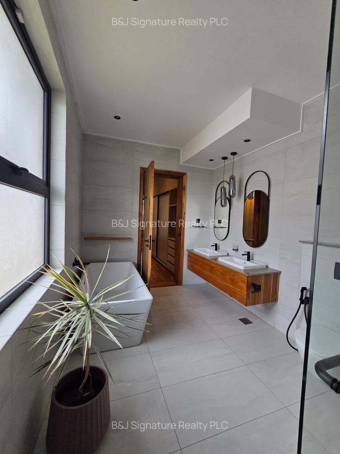 4 Bed Townhouse with En Suite in Loresho - 17