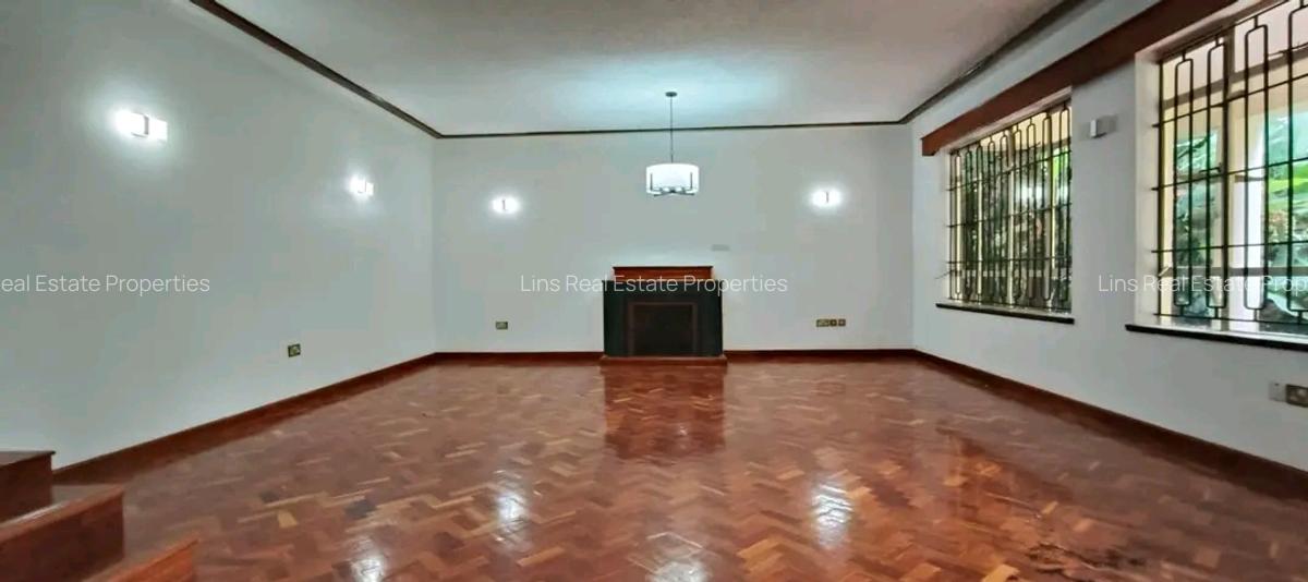 5 Bed House with En Suite in Runda - 15