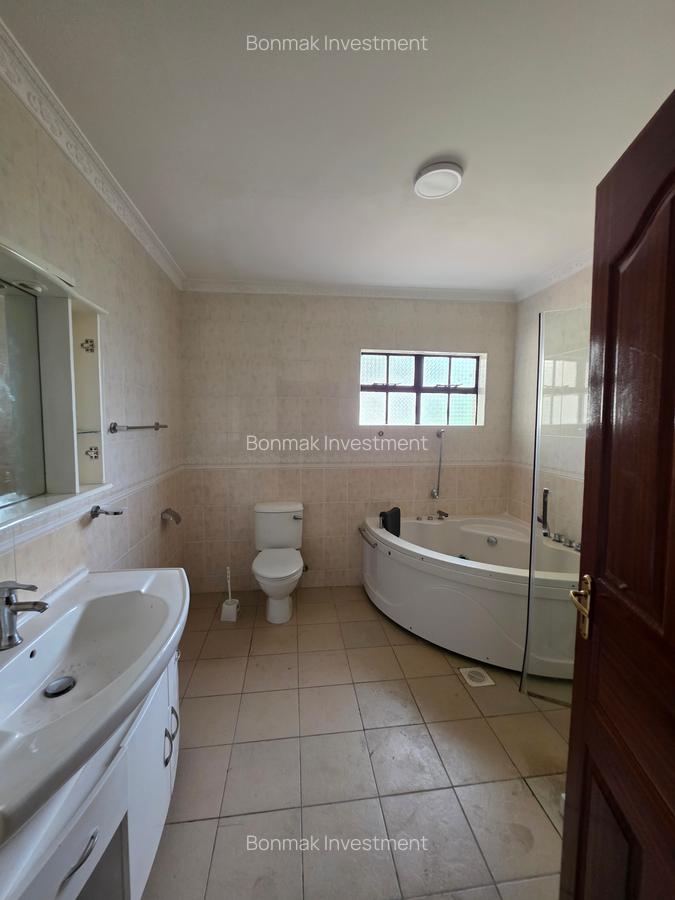 4 Bed Townhouse with En Suite at Lavington Green - 18