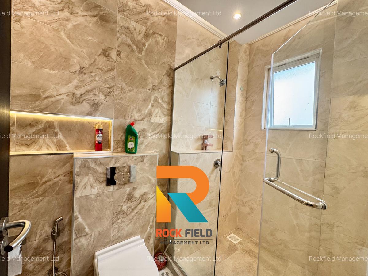 Serviced 2 Bed Apartment with En Suite in Brookside - 15