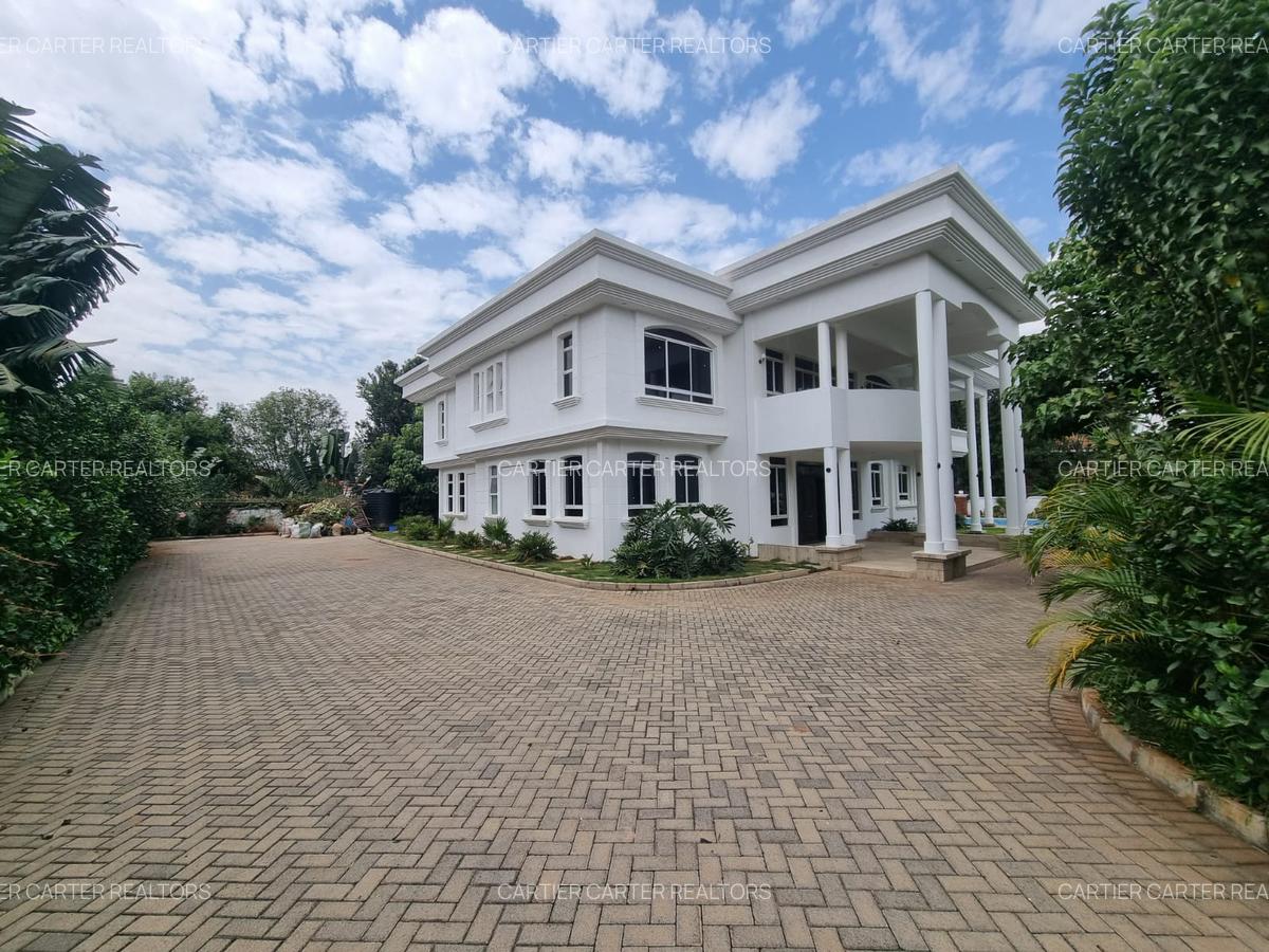 5 Bed House with En Suite in Runda - 5