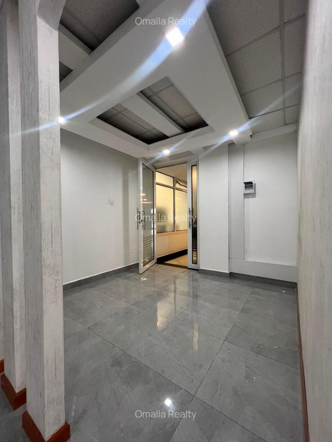 1,230 ft² Commercial Property with Service Charge Included in Westlands Area - 3