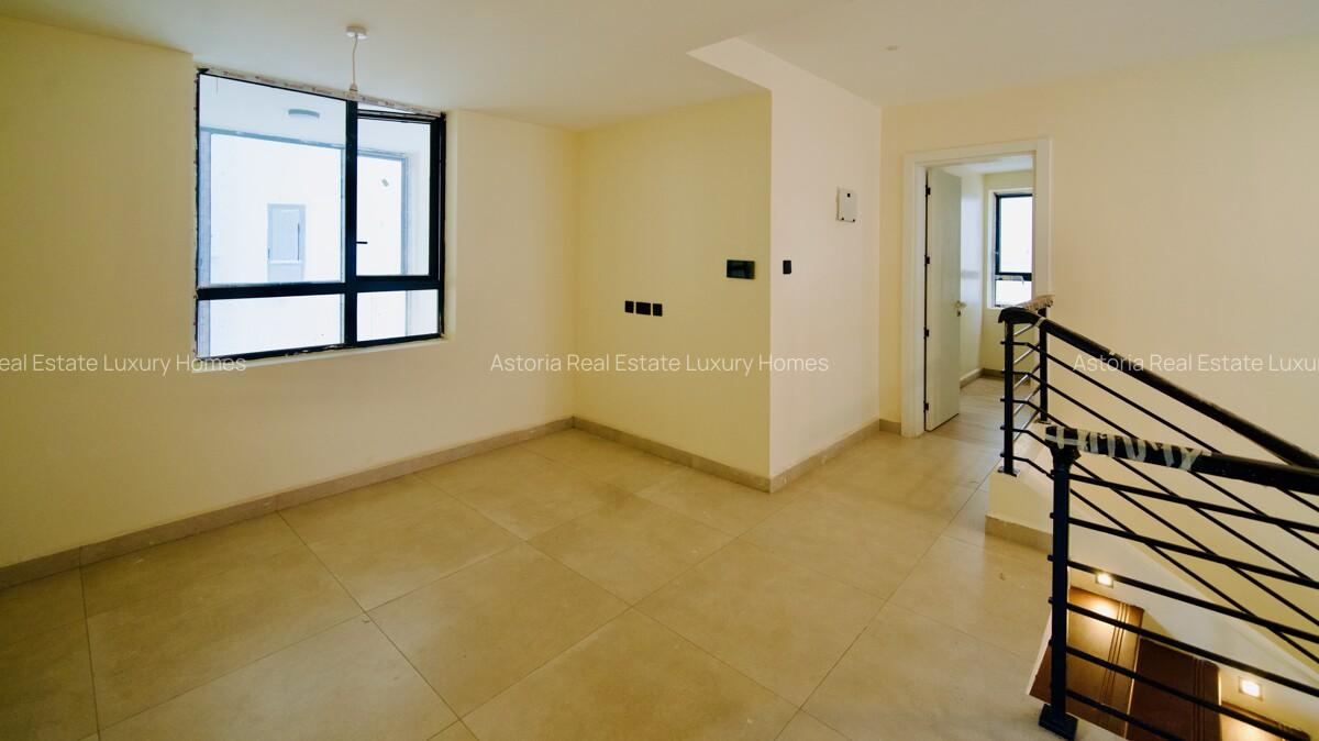 4 Bed Apartment with En Suite at 2026-430 - 15