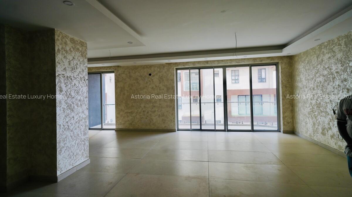 4 Bed Apartment with En Suite at 2026-510 - 2