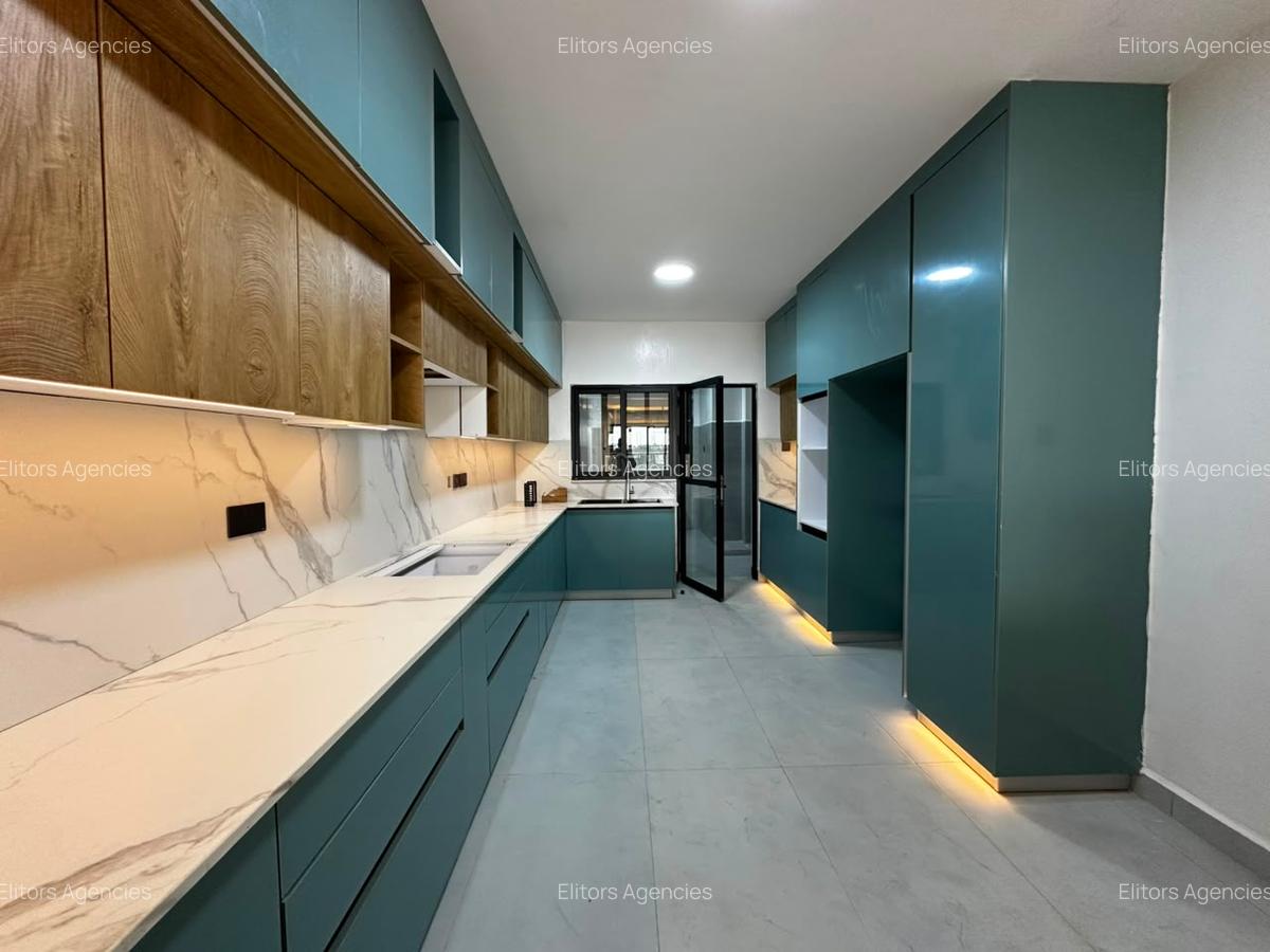 4 Bed Apartment with En Suite at 6Th Parklands Avenue - 4