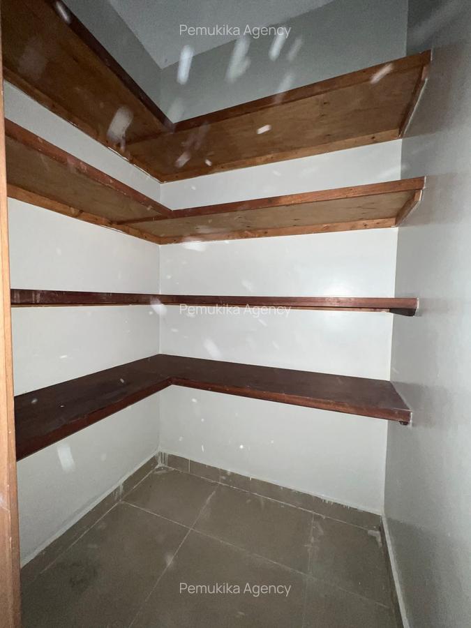 5 Bed Townhouse with En Suite in Lavington - 5