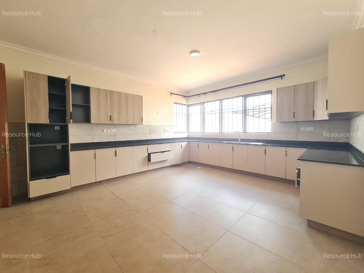 6 Bed House with En Suite at Loresho - 6