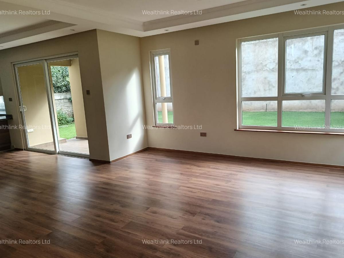 4 Bed Townhouse with En Suite at Iguta Paradise - 5