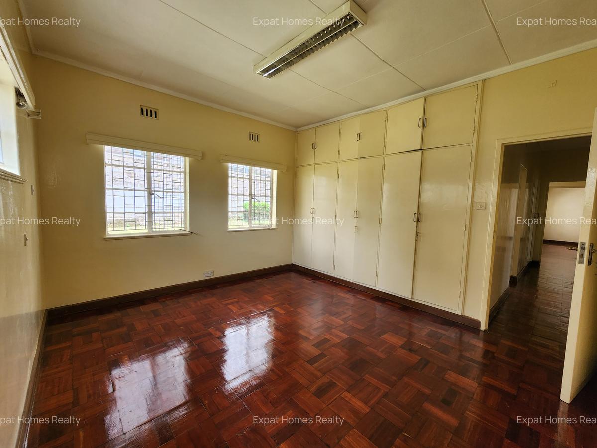 Commercial Property with Parking in Kilimani - 7