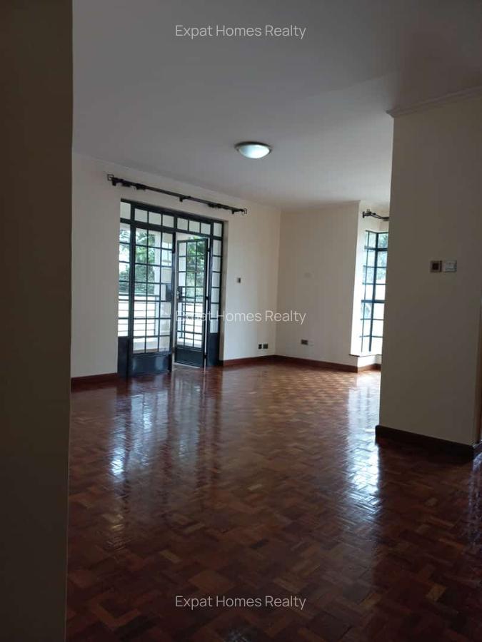 5 Bed Villa with En Suite in Lavington - 6