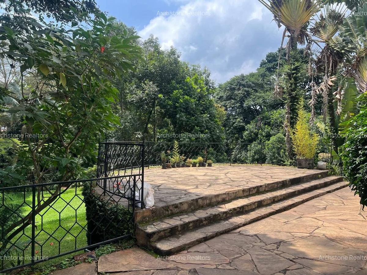 5 Bed House with En Suite in Nyari - 9