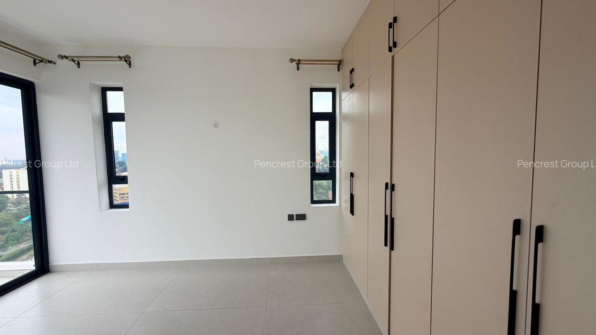 3 Bed Apartment with En Suite at Brookside - 4