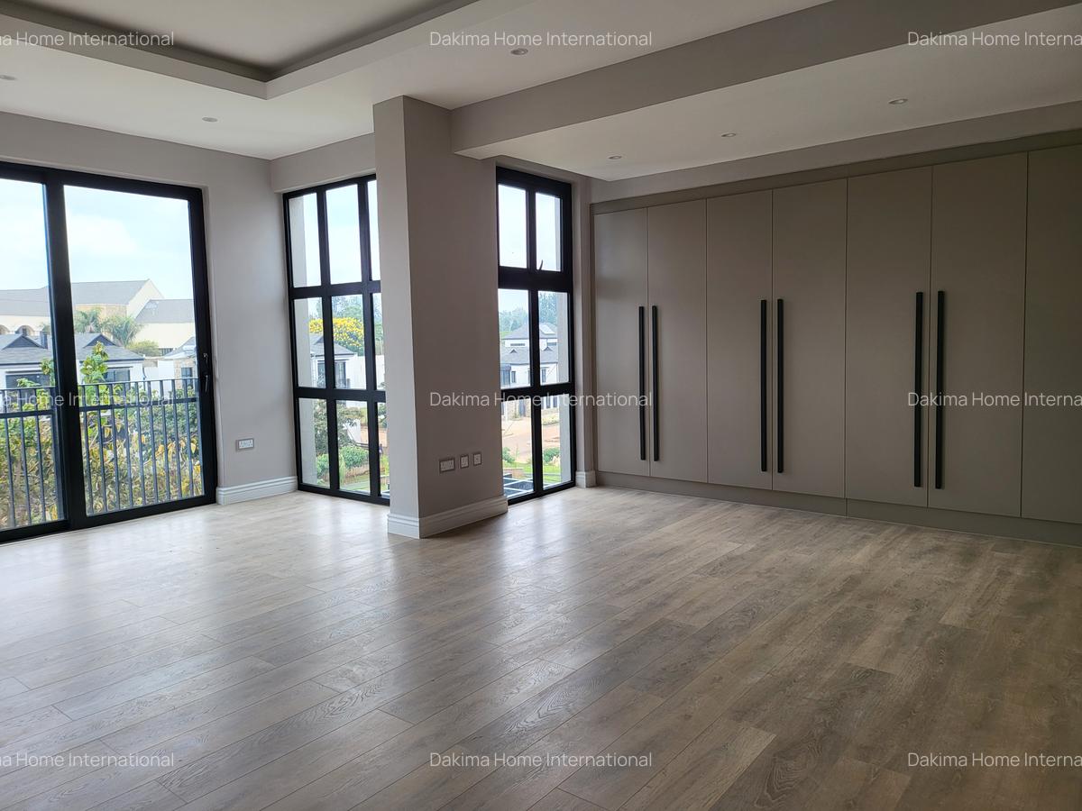 4 Bed Townhouse with En Suite in Runda - 16