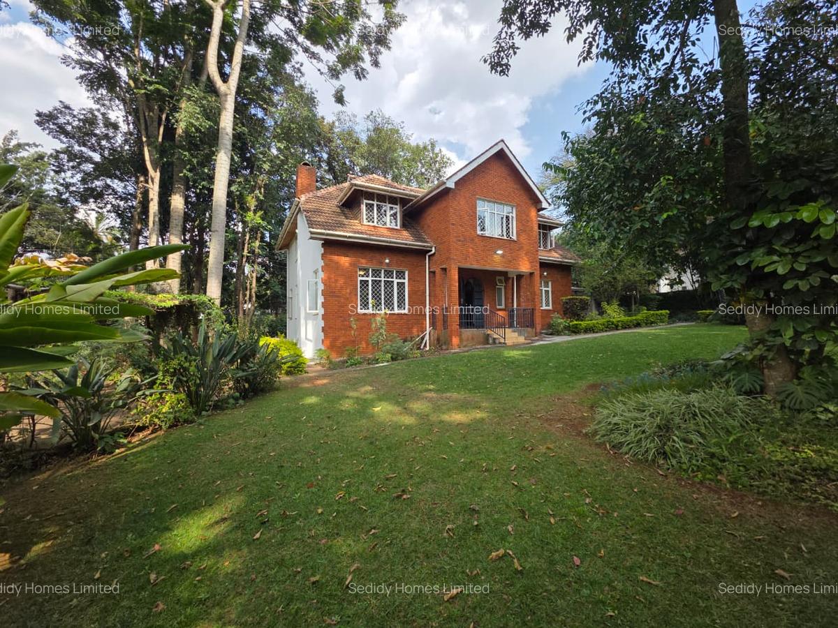 5 Bed Townhouse with Staff Quarters in Rosslyn - 20