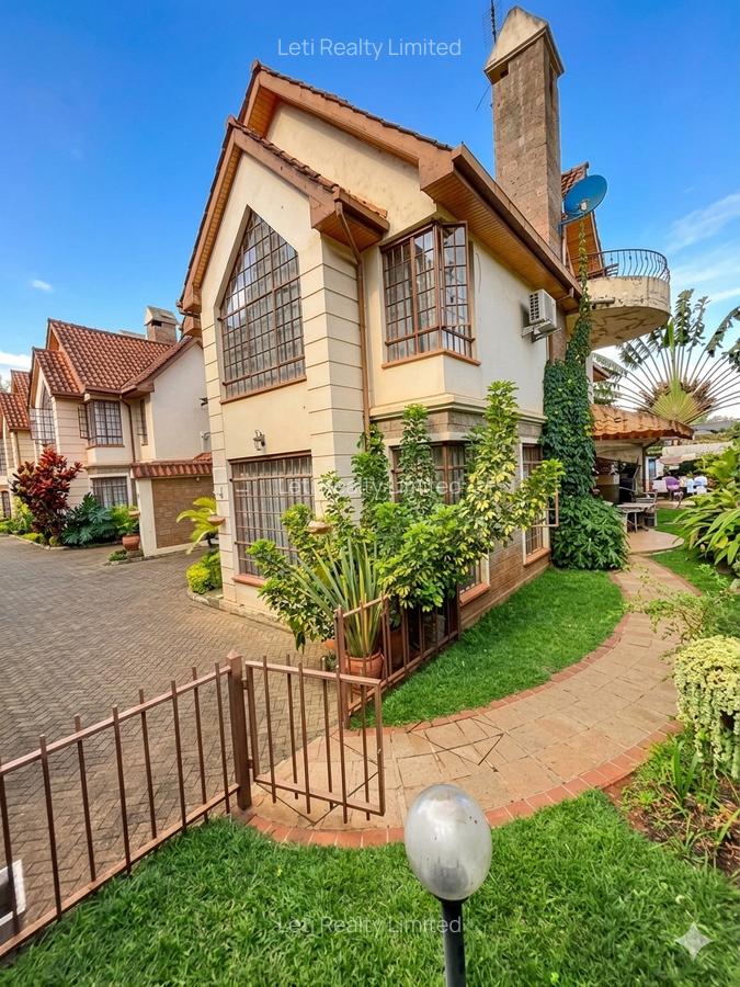 5 Bed Townhouse with En Suite in Lavington - 1