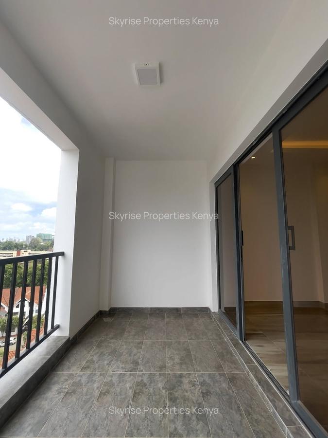 2 Bed Apartment with En Suite in Brookside - 7
