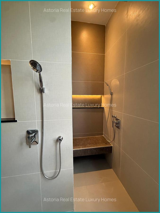 6 Bed Villa with En Suite at 2026-183 - 5