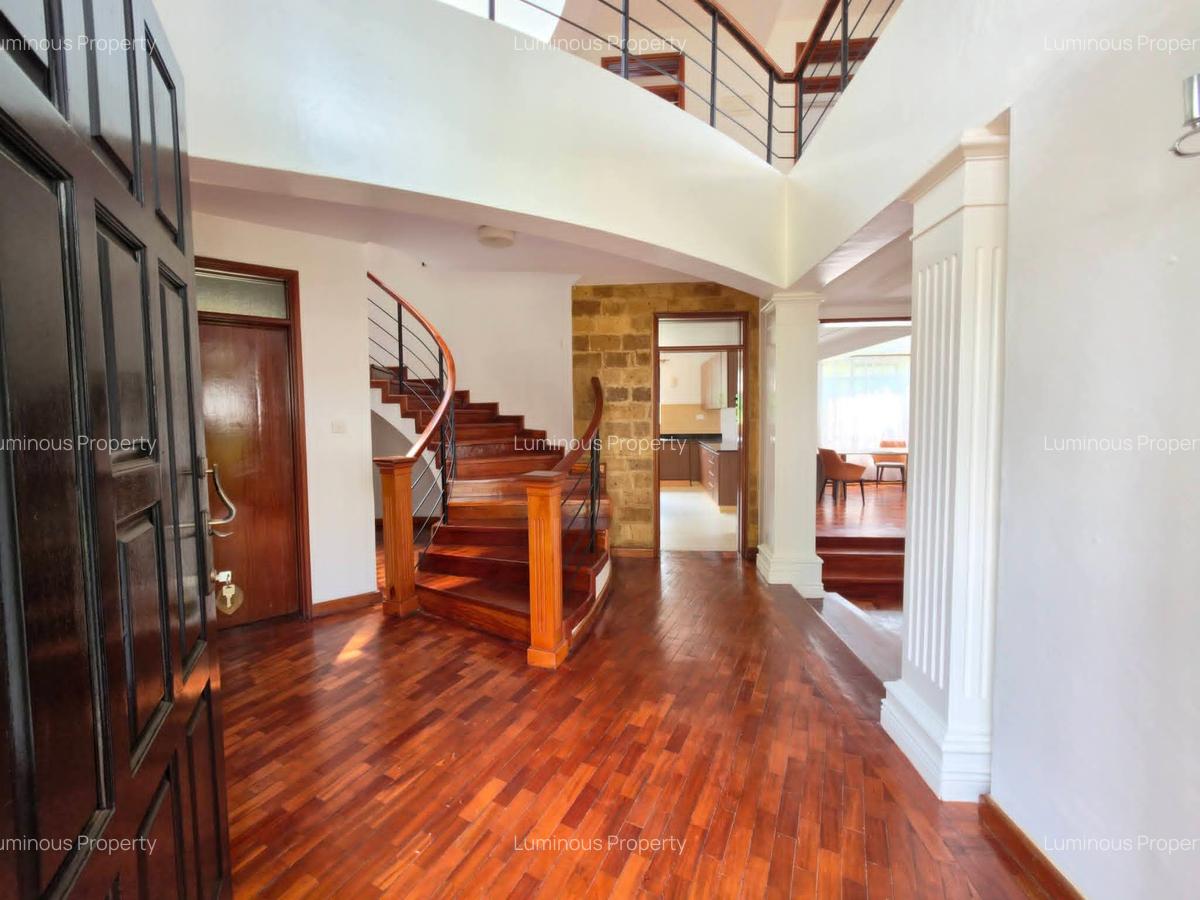 4 Bed Villa with En Suite at Garden Estate - 10