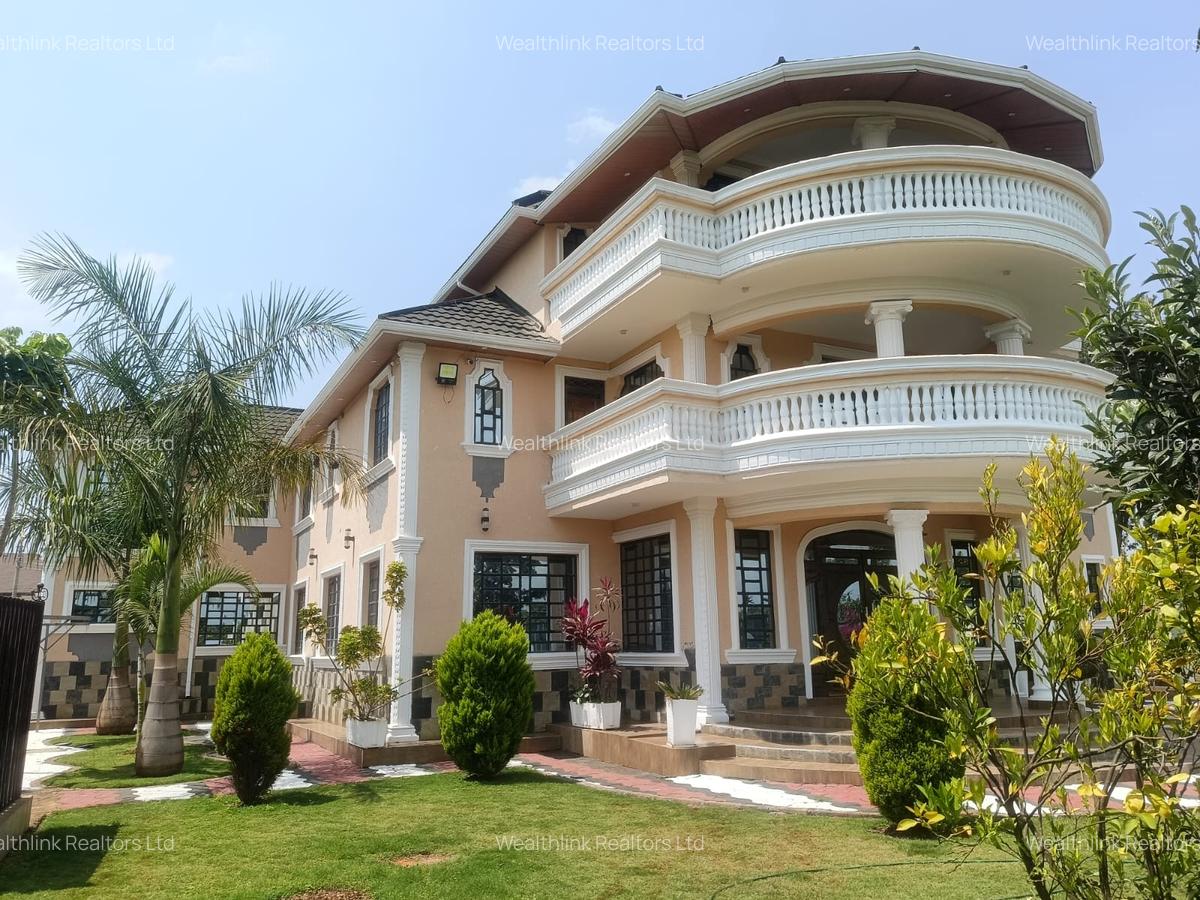 5 Bed House with En Suite at Runda - 2