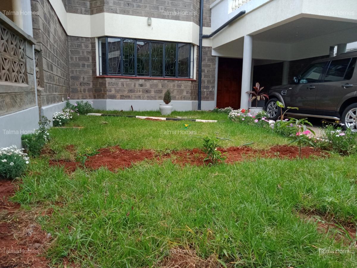 4 Bed Townhouse with En Suite at Lavington Green - 12