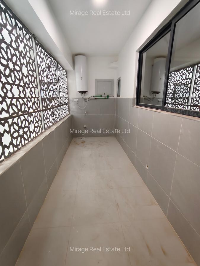 3 Bed Apartment with Staff Quarters in Parklands - 6