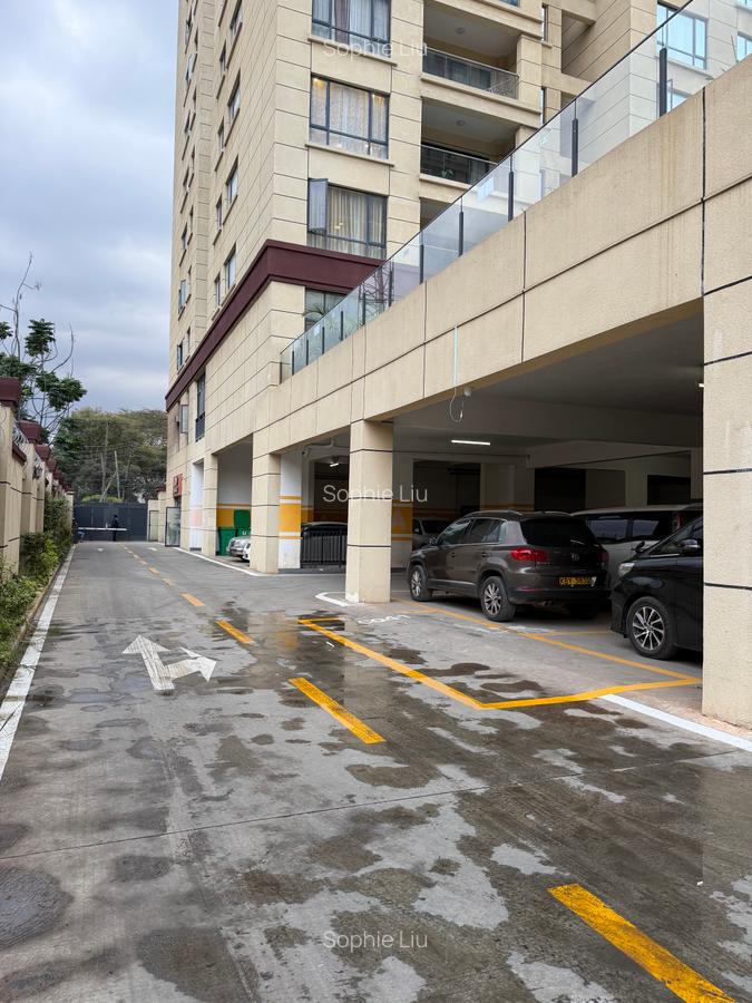 Serviced 2 Bed Apartment with En Suite in Kilimani - 12