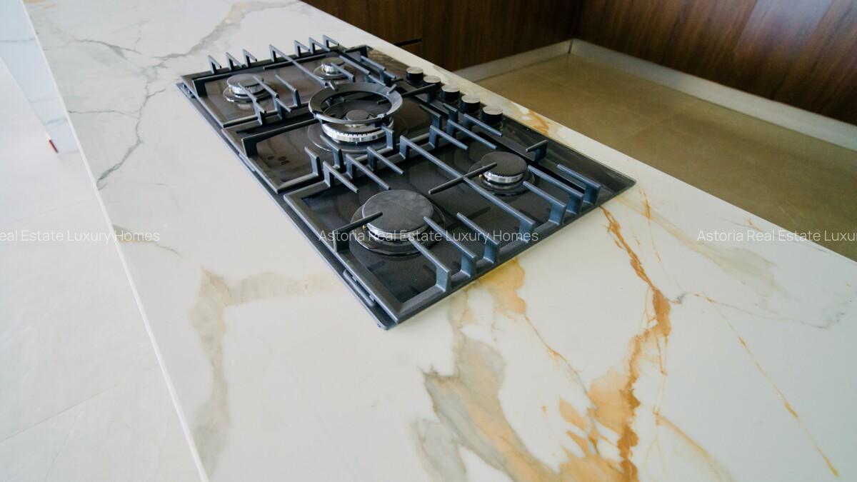 3 Bed Apartment with En Suite at 2026-128 3 Bed - 19
