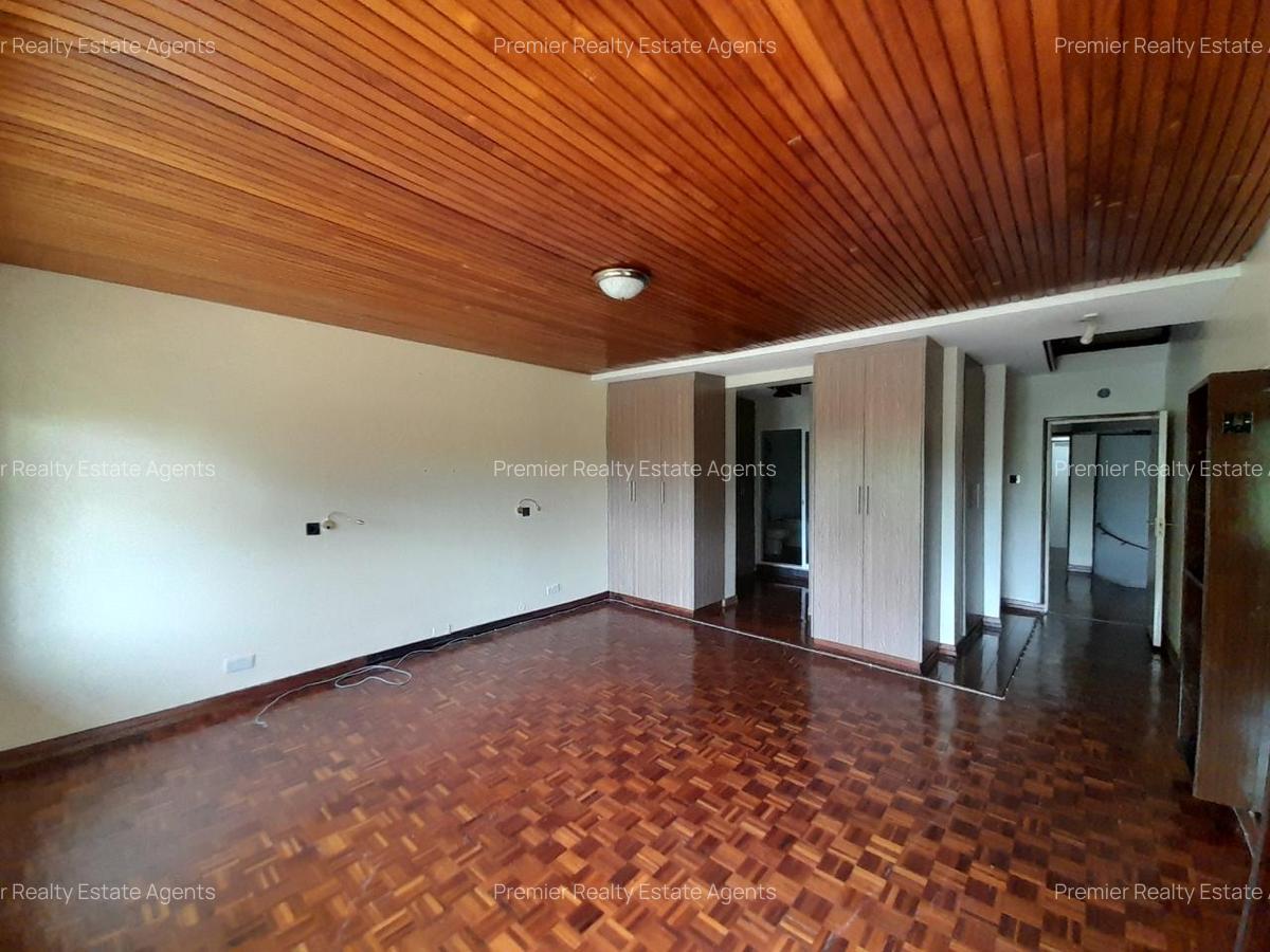 5 Bed Villa with En Suite at Rhapta Road - 1