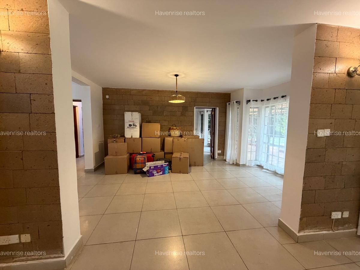 5 Bed Villa at Rosslyn - 6