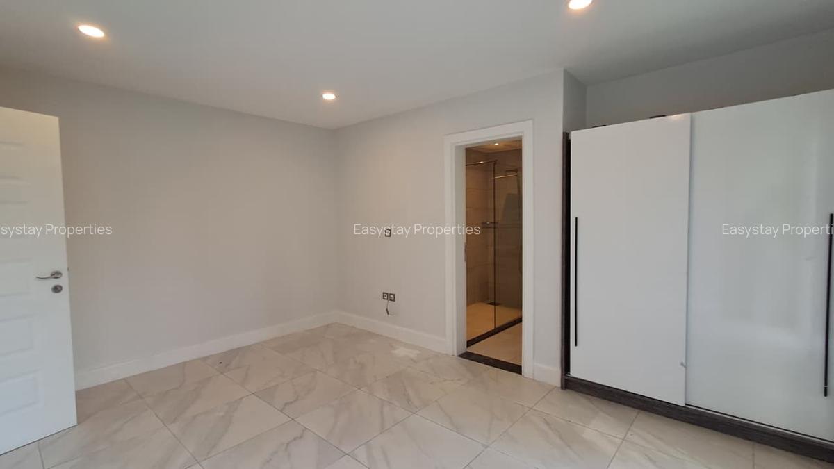 2 Bed Apartment with En Suite in Westlands Area - 5