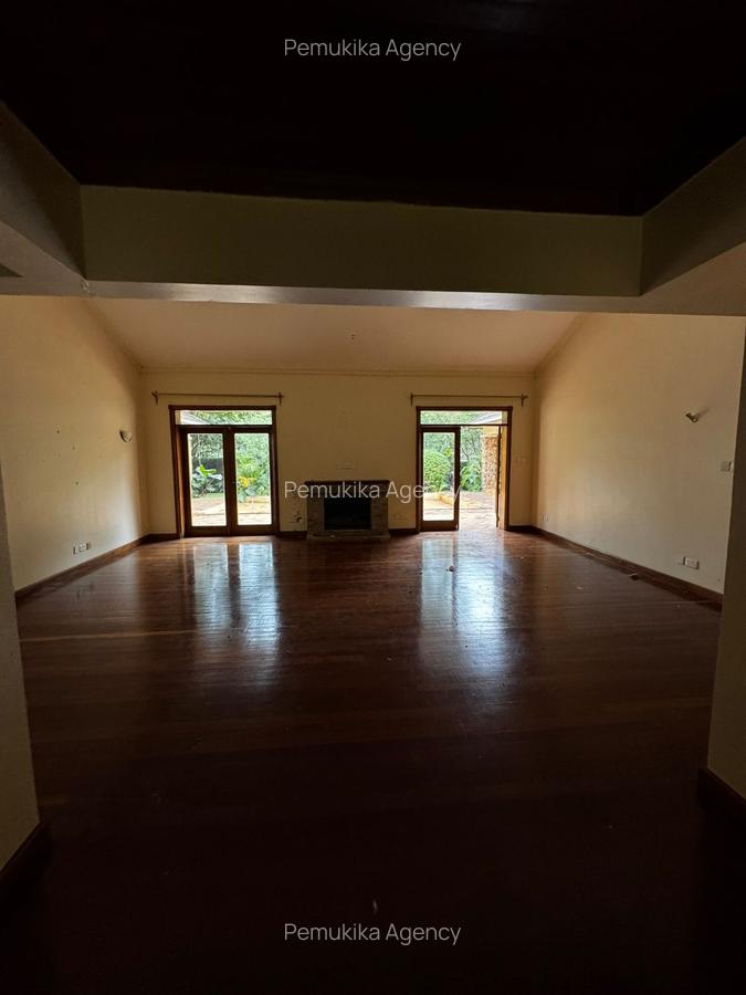 3 Bed House with En Suite at Windridge - 8