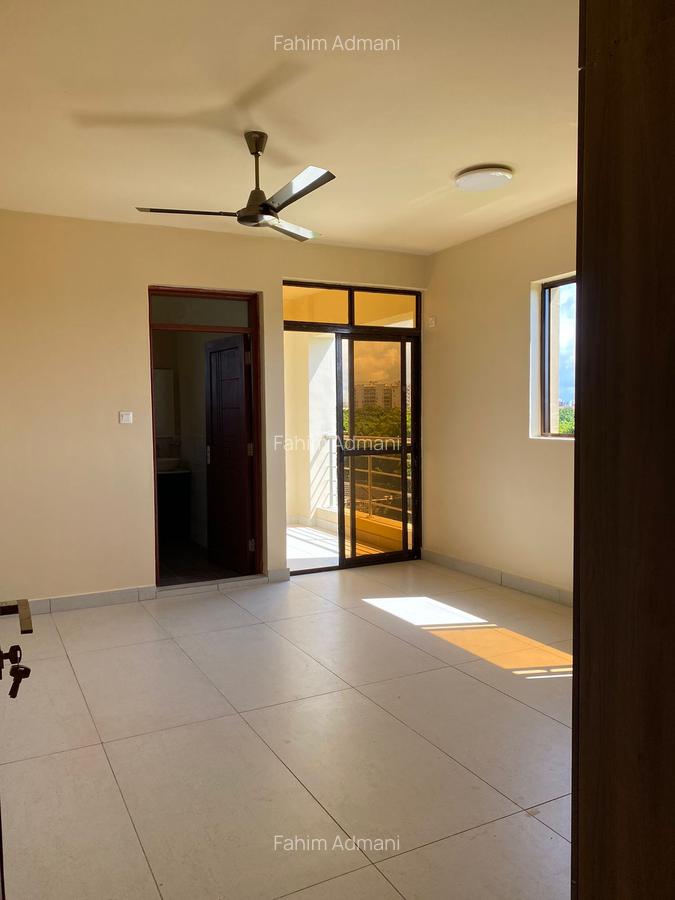 4 Bed Apartment with En Suite at Moyne Drive - 4
