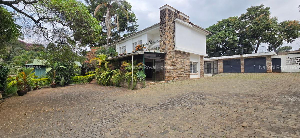 5 Bed House with En Suite at Lavington Road - 20