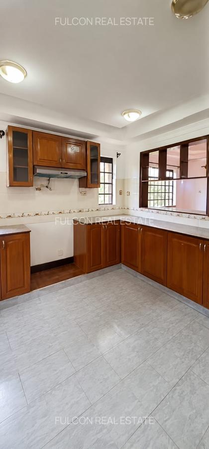 5 Bed Villa with En Suite in Kileleshwa - 14