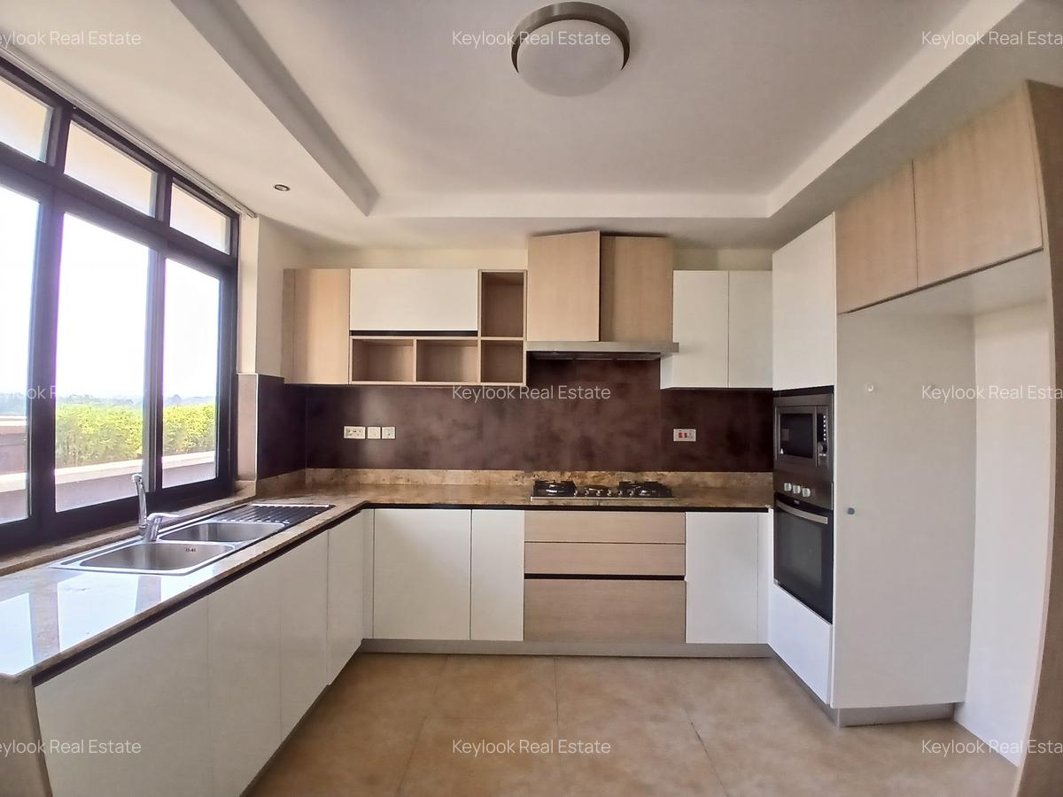 3 Bed Apartment with En Suite at Riverside Drive - 1