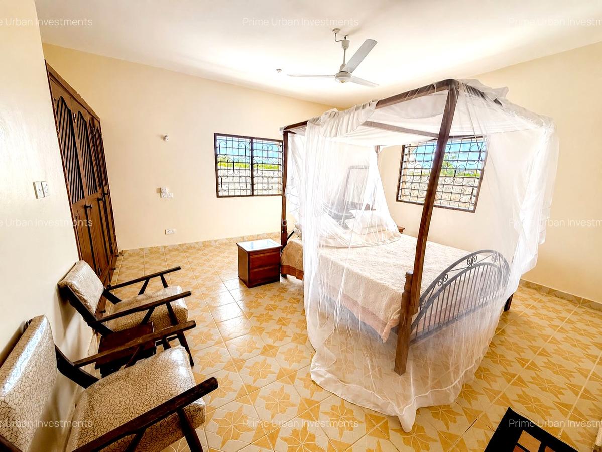 3 Bed Villa with En Suite at Watamu - 19