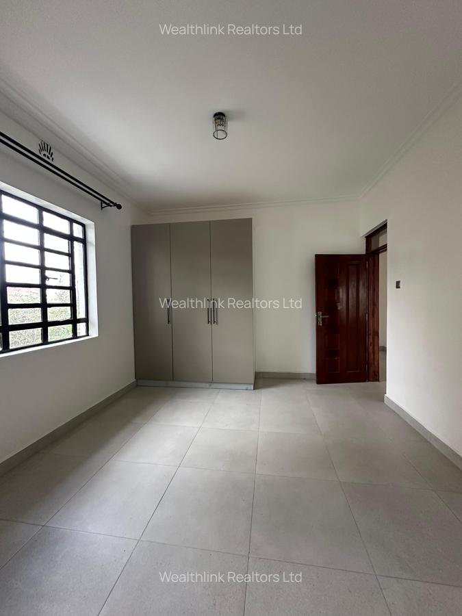 5 Bed Townhouse with En Suite at Karen - 7
