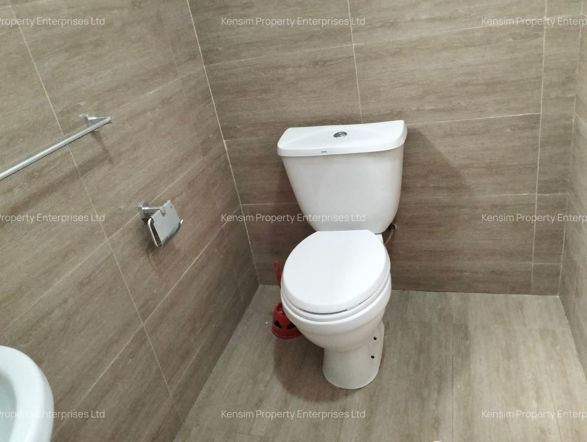 4 Bed Townhouse with En Suite in Spring Valley - 10