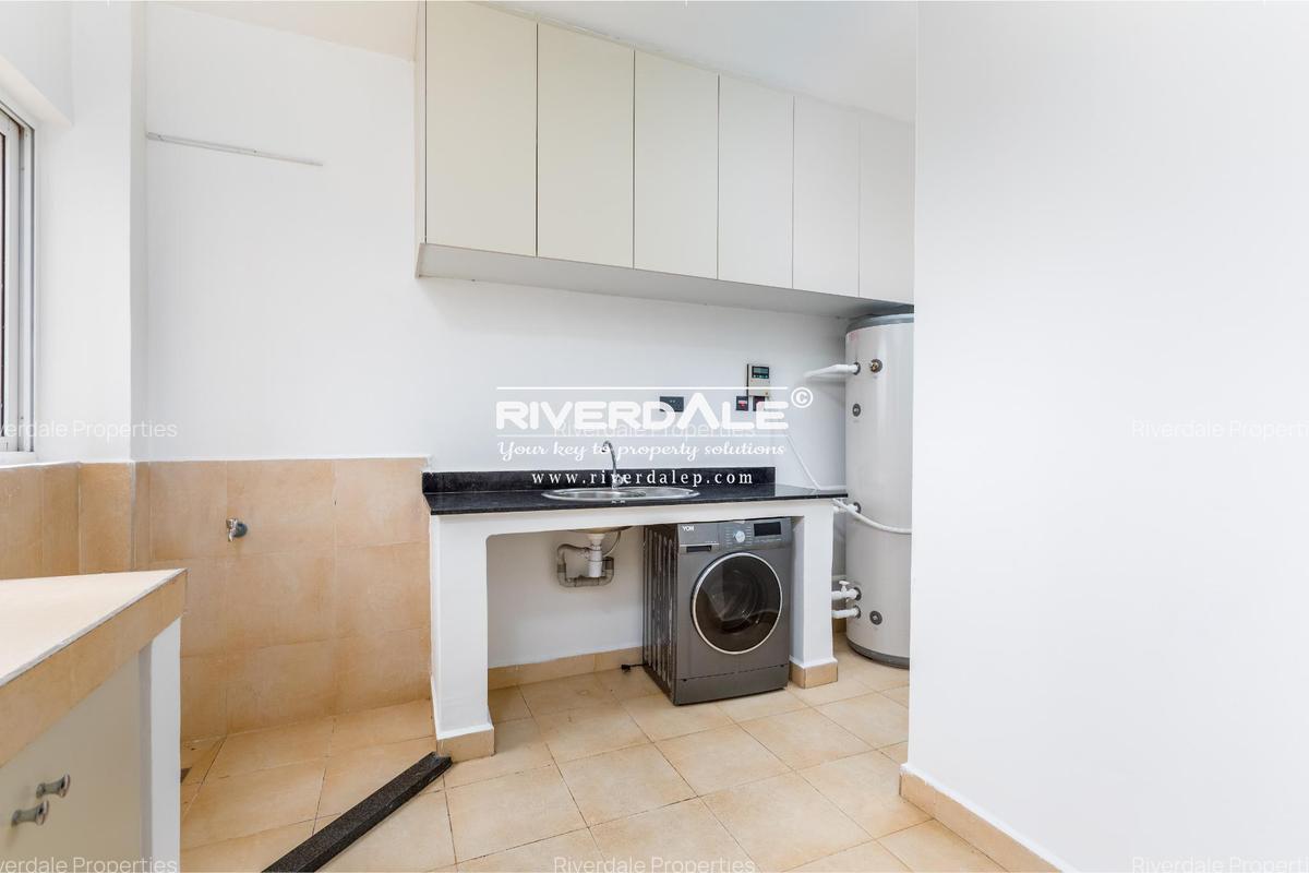 5 Bed Apartment with En Suite in General Mathenge - 5