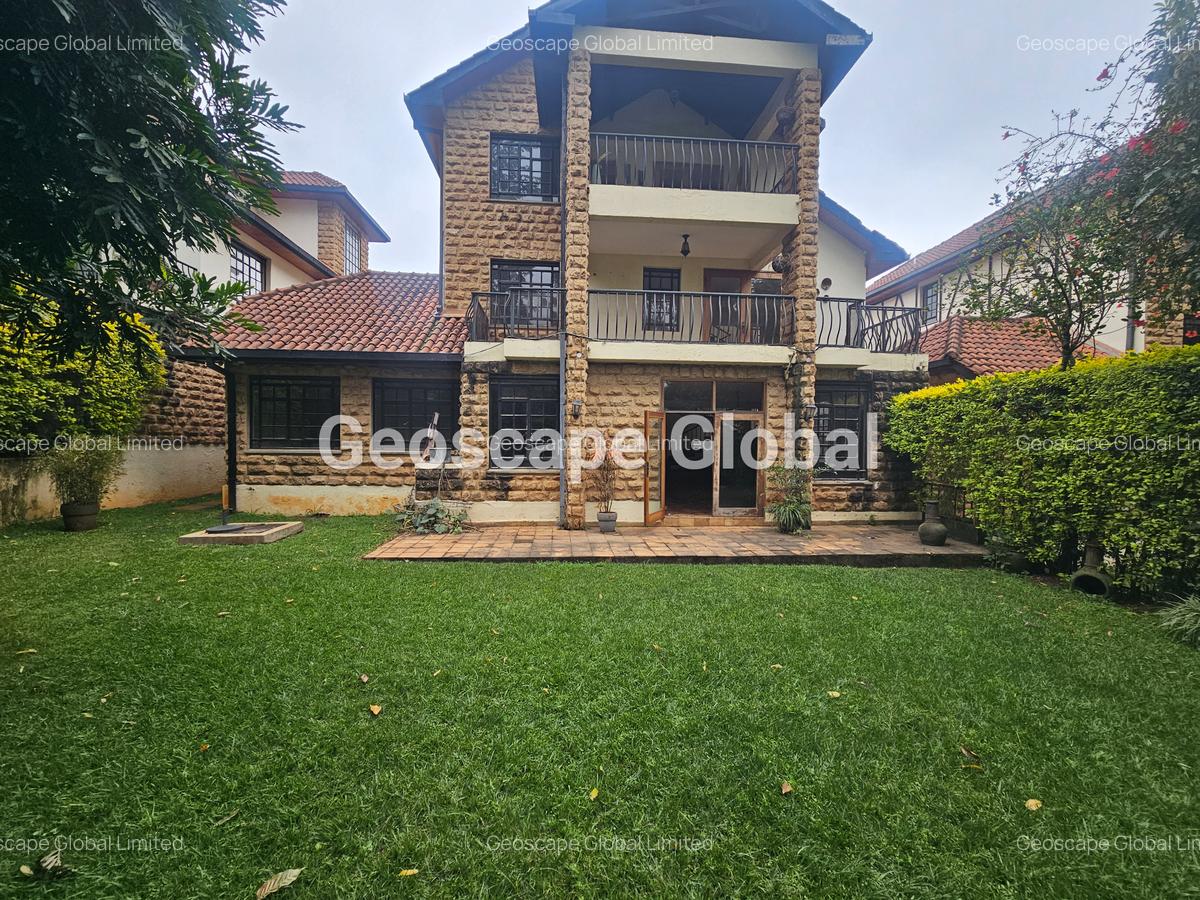 5 Bed Townhouse with En Suite in Lavington - 16